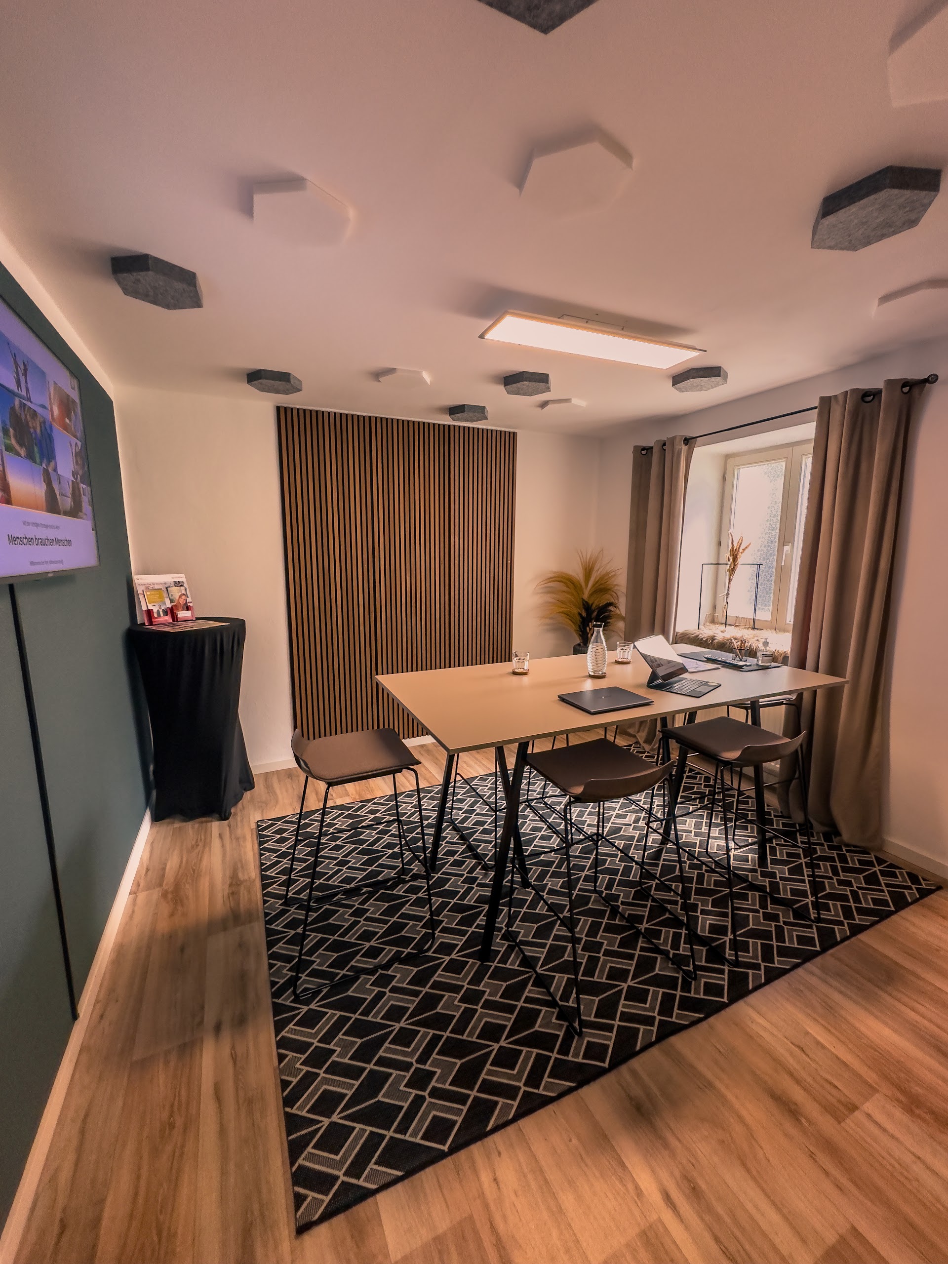 Beratungsraum für Finanzgespräche bei Benjamin Tischlak in Amberg